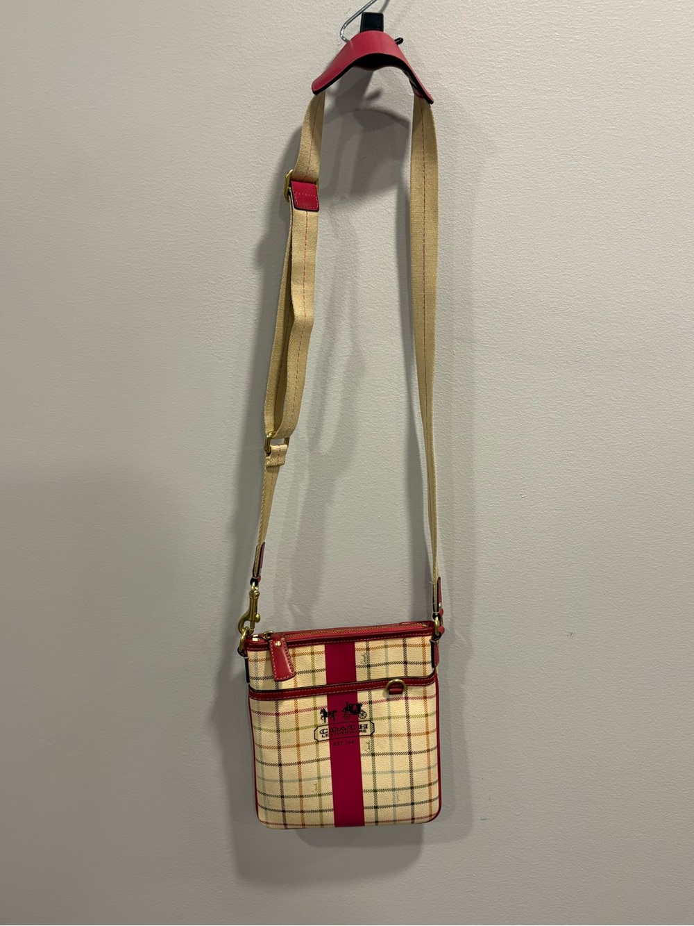 Authentic Coach Poppy Tartan Plaid Crossbody Swingpack Bag - Picture 8 of 15